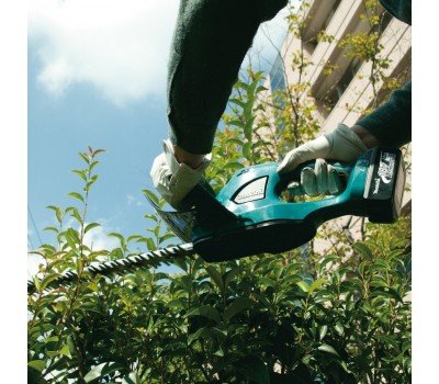 Аккумуляторный кусторез Makita DUH 523 Z (DUH523Z) Аккумуляторный кусторез Makita DUH 523 Z (DUH523Z)