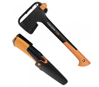 Набор FISKARS топор X10 + универсальный нож с точилкой Набор FISKARS топор X10 + универсальный нож с точилкой