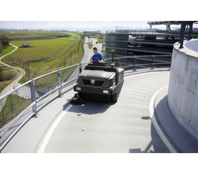 Подметально-Всасывающая МашинаKM 150/500 R D Подметально-Всасывающая МашинаKM 150/500 R D