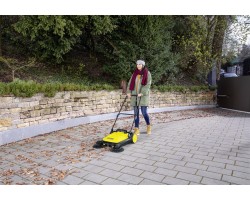 Ручная подметальная машина KARCHER S 4 Twin-foto2